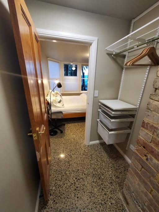 Koru Flat Apartment Дюндин Екстериор снимка